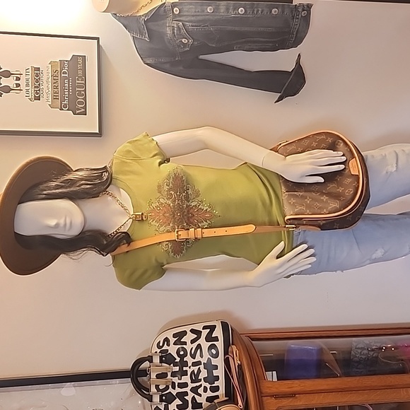 Louis Vuitton Monogram Menilmontant PM - Picture 14 of 16